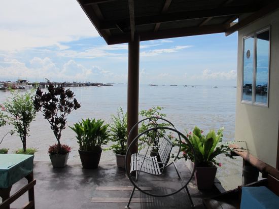 Samchai Resort in Si Racha, Thailand