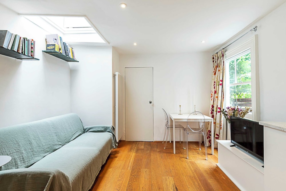 Parsons Green Modern One Bedroom Flat — 4-Star Luxury Hotel in London, United Kingdom