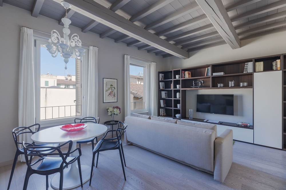 Ricasoli 34 — 4-Star Luxury Hotel in Florence, Italy