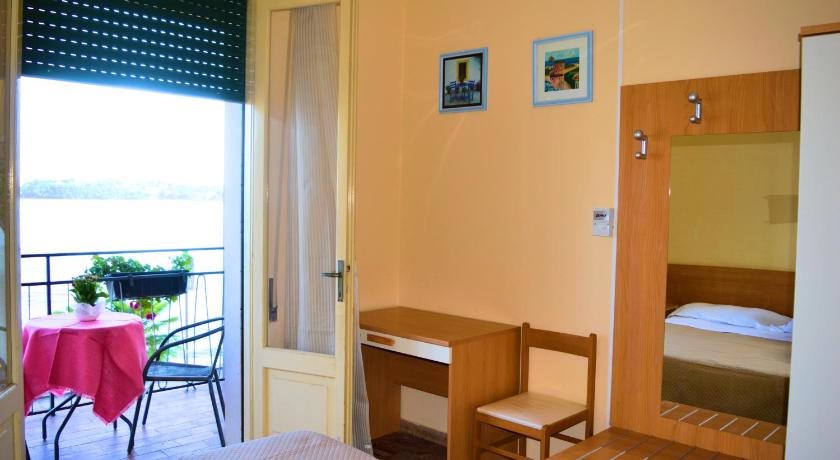 Hotel Diana — hotel in Gardone Riviera