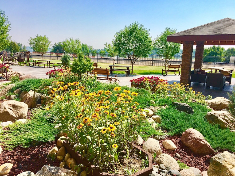 Staybridge Suites Great Falls by IHG - photo 113