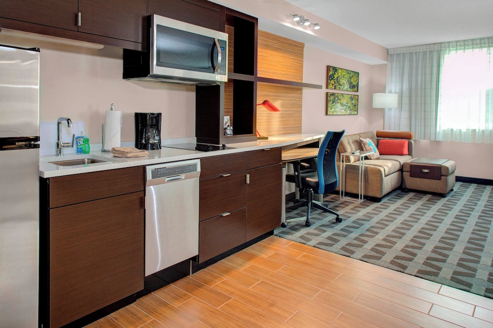 TownePlace Suites by Marriott Parkersburg - photo 8