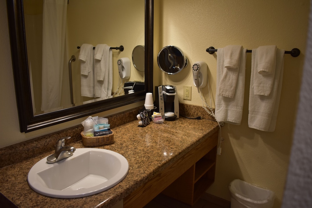 Lazy J Ranch Motel - photo 11
