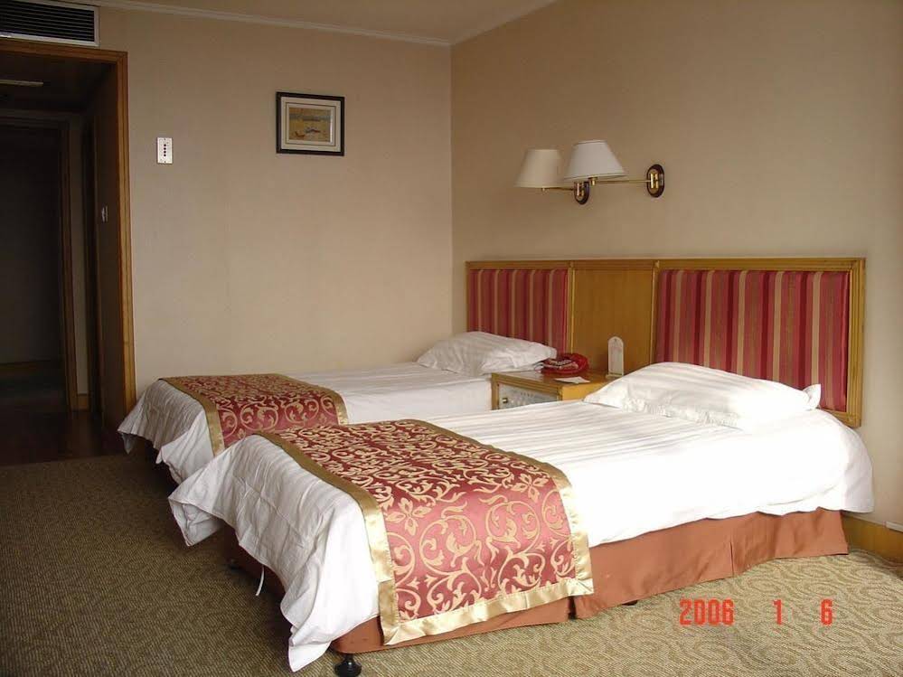 Jiangsu Material Hotel - carbon neutral hotel in Gulou