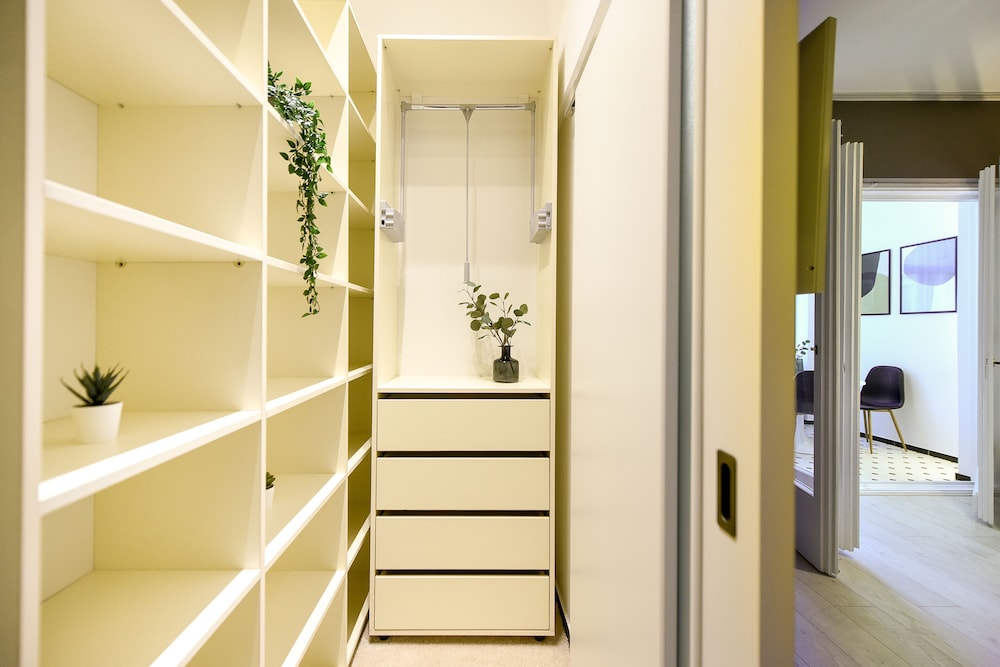 Sala Palatului Apt — 5-Star Luxury Hotel in Bucharest, Romania