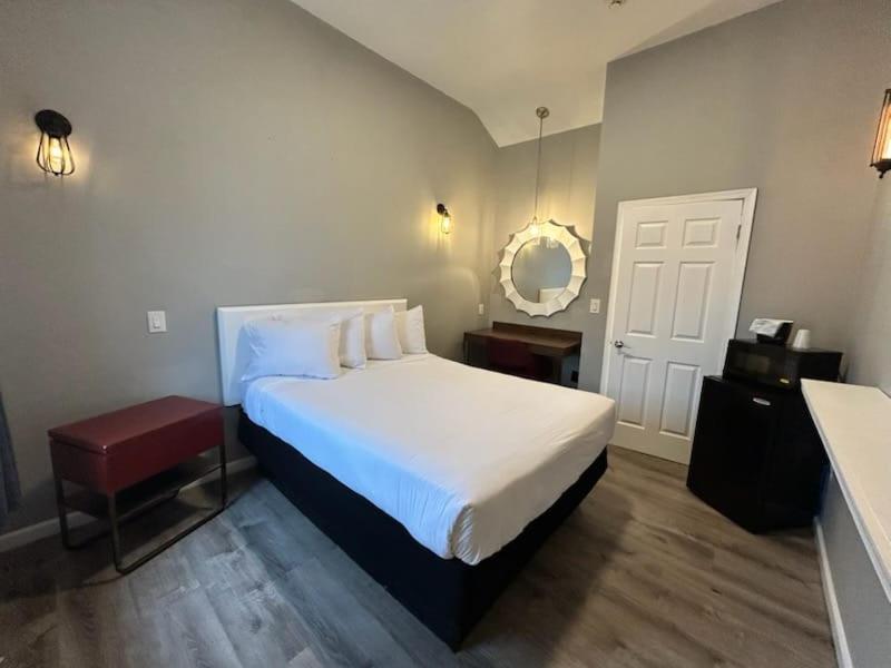 Penn Lodge Hotel & Suites - photo 23