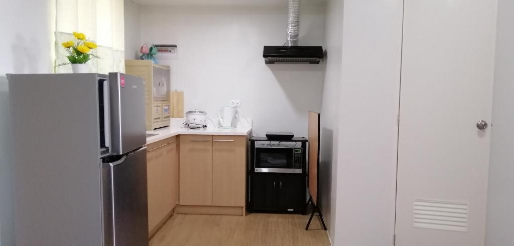Free Parking Basement 50Mbps Wifi Netflix 55 Tv — 5-Star Luxury Hotel in Tagaytay, Philippines