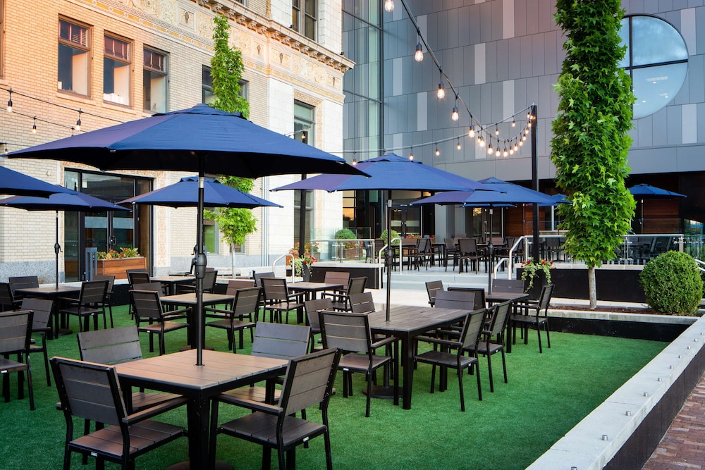 Amway Grand Plaza Curio Collection by Hilton - photo 67