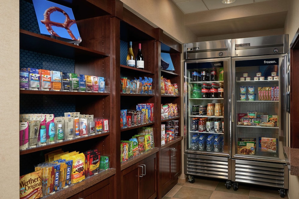 Hampton Inn & Suites Salem OR - photo 28