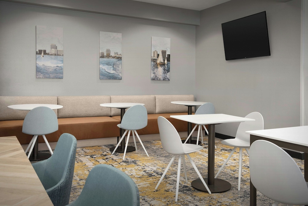 TownePlace Suites by Marriott Suffolk Chesapeake - photo 2