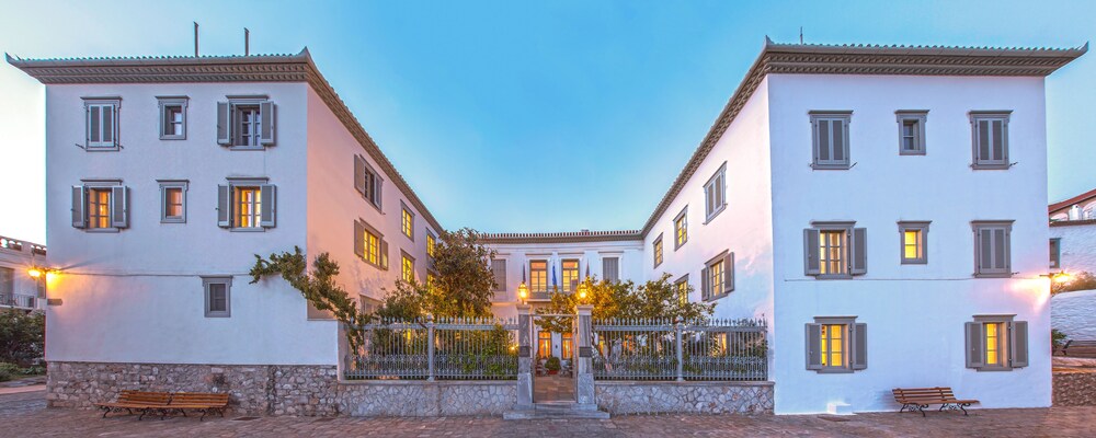 Hydroussa Hotel Hydra in Ydra, Greece