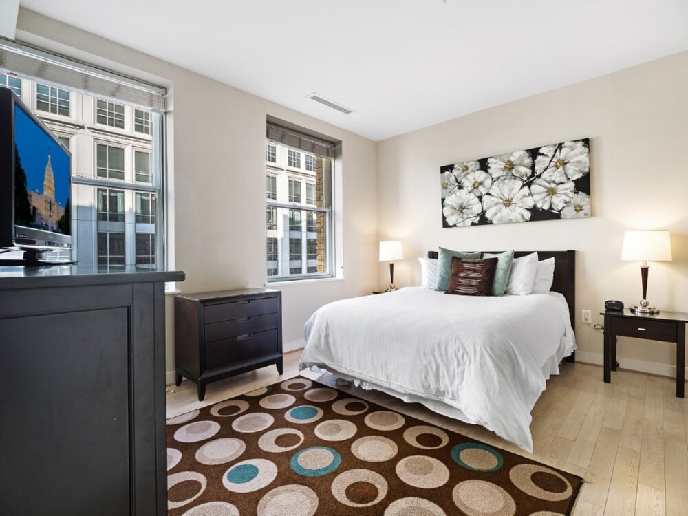 Global Luxury Suites at The White House - photo 8