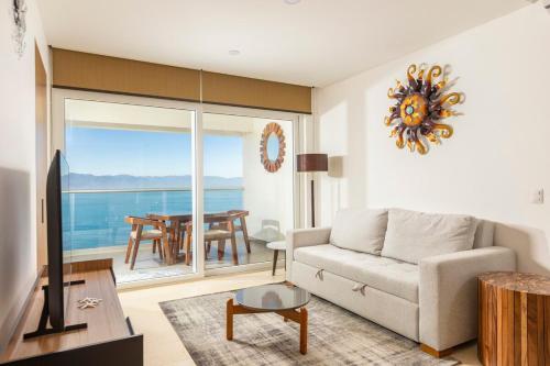 Stunning View Oceanfront Condo by Moikkarentals — 4-Star Luxury Hotel in Puerto Vallarta, Mexico