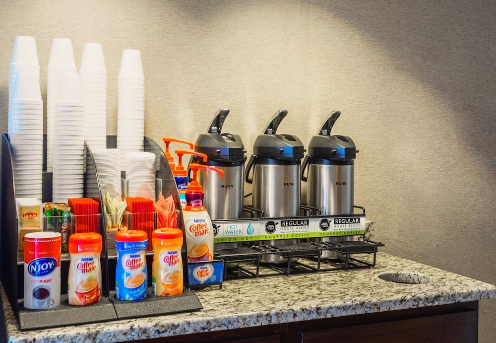 Red Roof Inn PLUS South Deerfield Amherst - photo 2