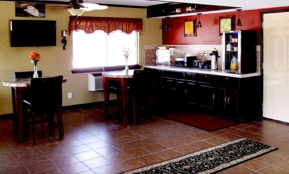 Country Inn Sterling - photo 13