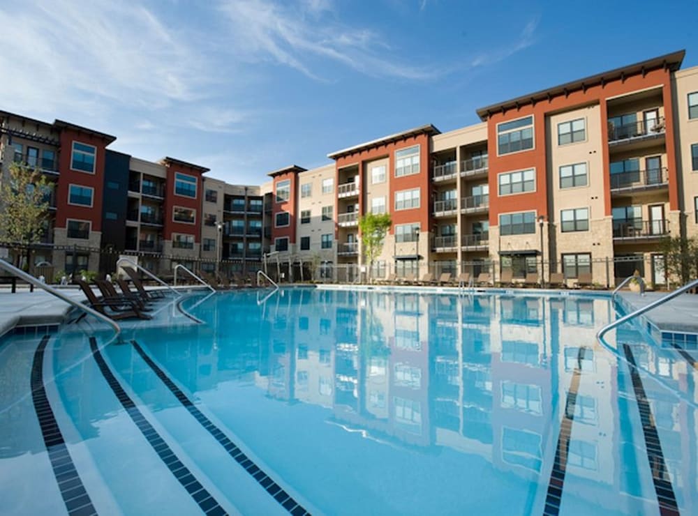 Luxury Parkside Condos by Hosteeva — 4-Star Luxury Hotel in Atlanta, United States
