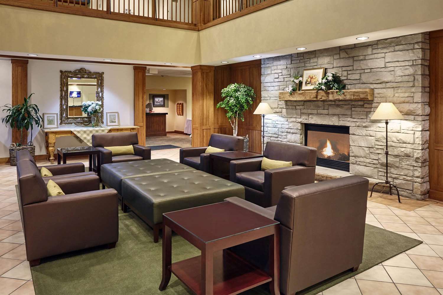 Madison Plaza Hotel - photo 15