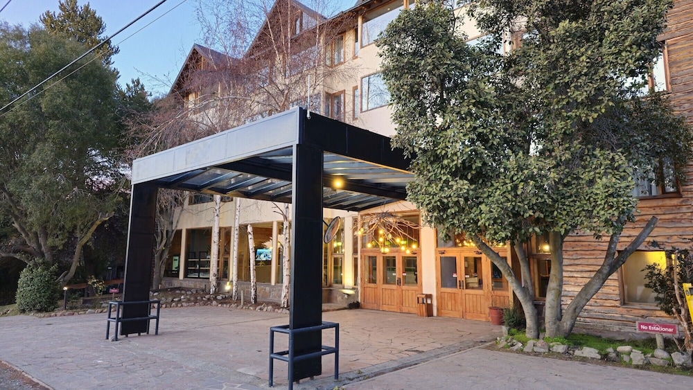 Socialtel Bariloche Argentina — hotel in San Carlos De Bariloche