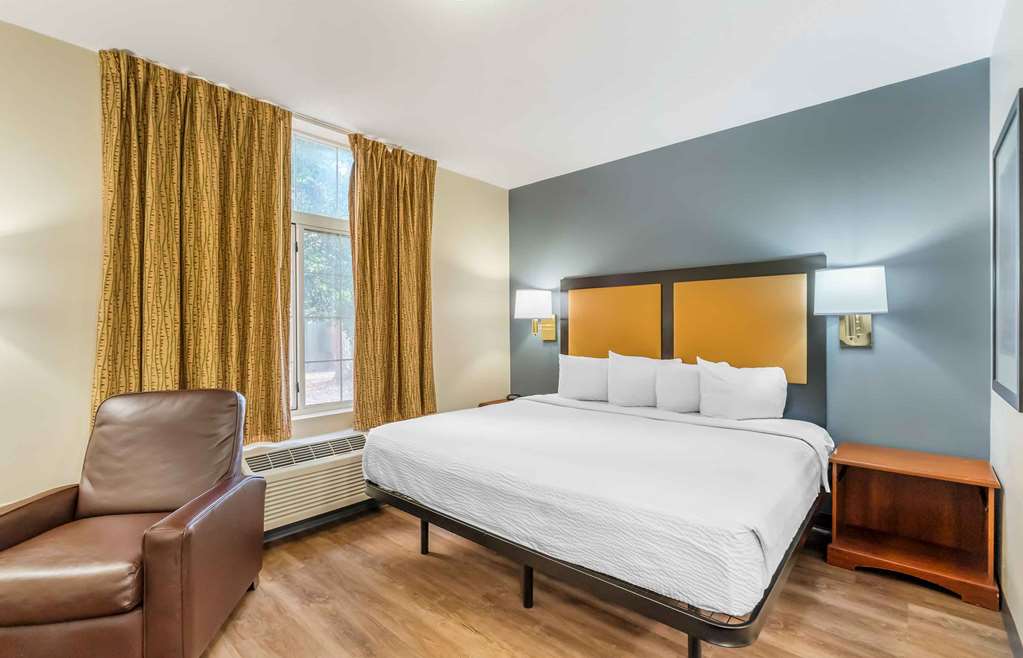 Extended Stay America Suites Chesapeake Greenbrier Circle - photo 10