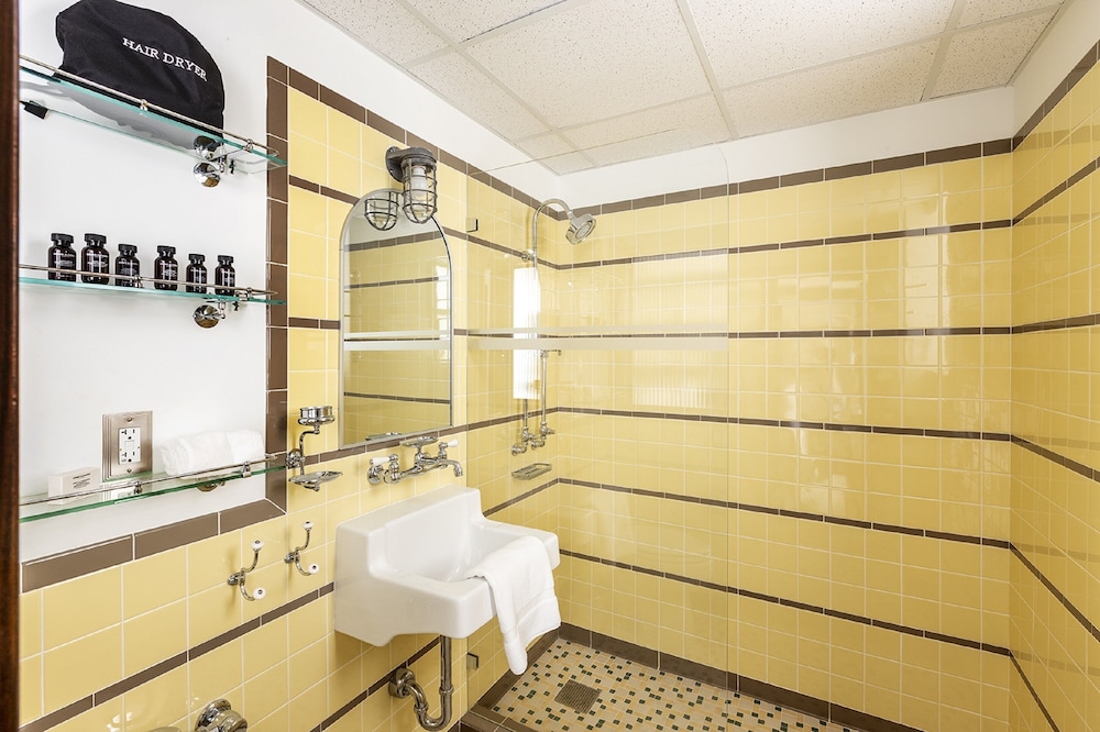 Pelican Hotel - photo 20