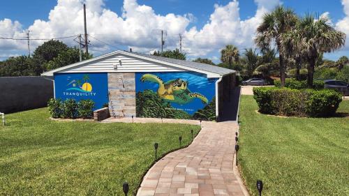 Tranquility Seahorse Suite Oceanfront Paradise — 4-Star Luxury Hotel in Melbourne Beach, United States
