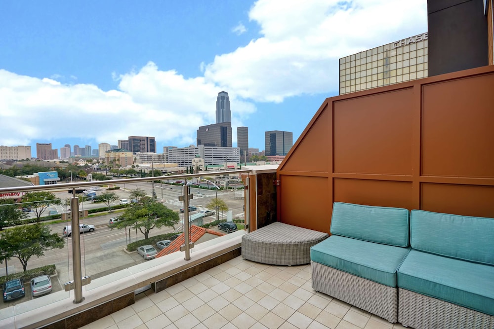 Home2 Suites by Hilton at the Galleria - photo 11