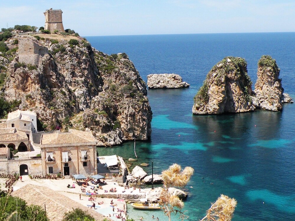 Baglio San Giovanni - carbon neutral hotel in Trapani