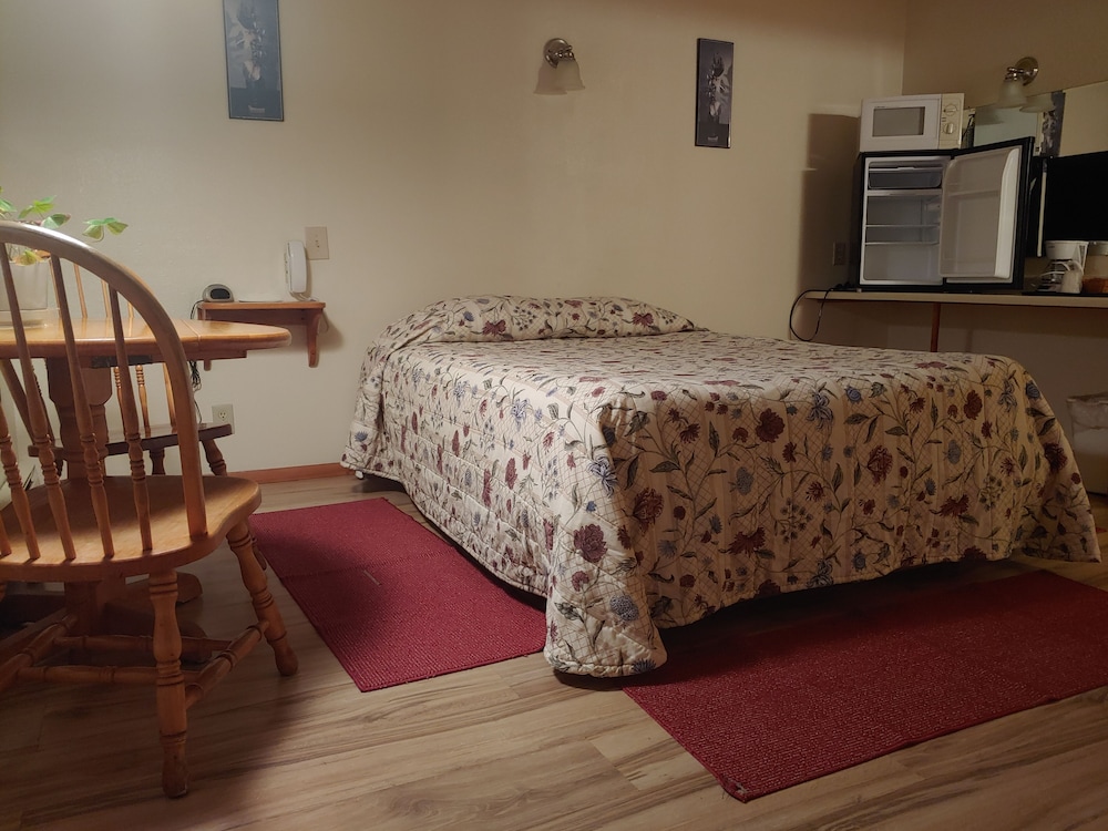 The Dublin House Motel - photo 8
