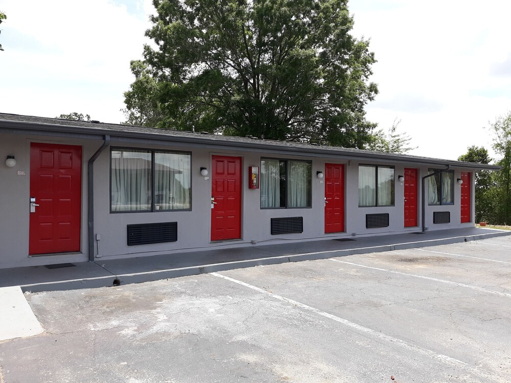 Express Inn — Thomson — photo 2