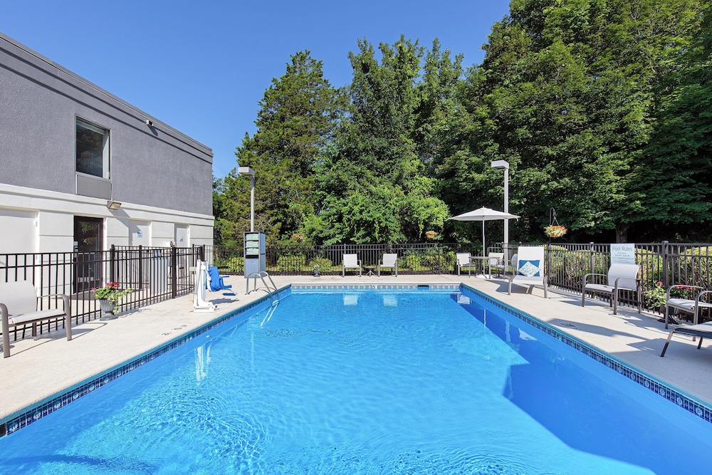 Holiday Inn Express & Suites Kimball by IHG - photo 9