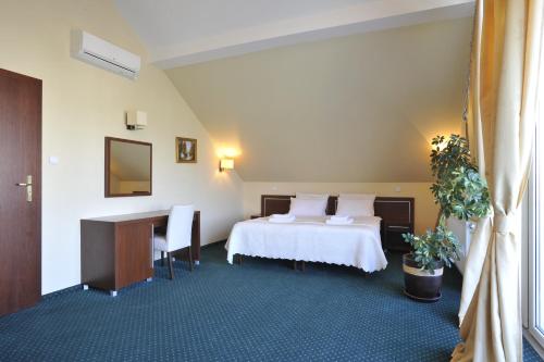 Hotel Lotos — Biala Podlaska — photo 2