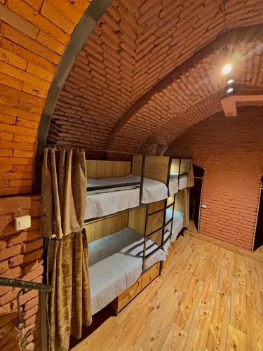 Vintage Hostel At Freedom Square
