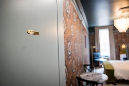 The Gas Lamp Hotel 1BR Adams - photo 10