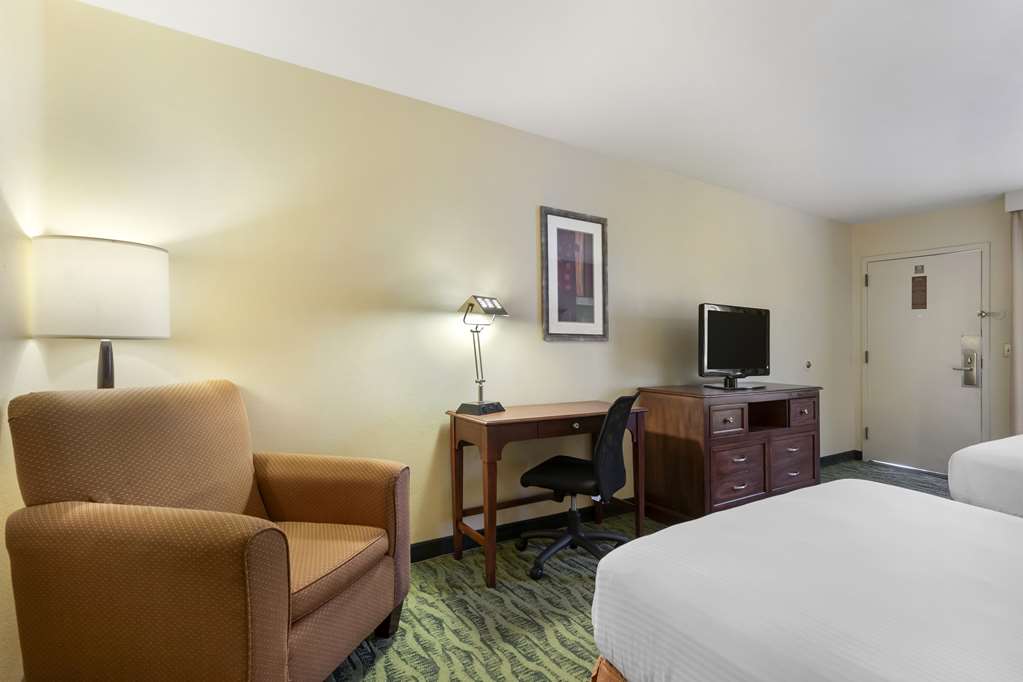 Best Western McAllen Medical Center - photo 18