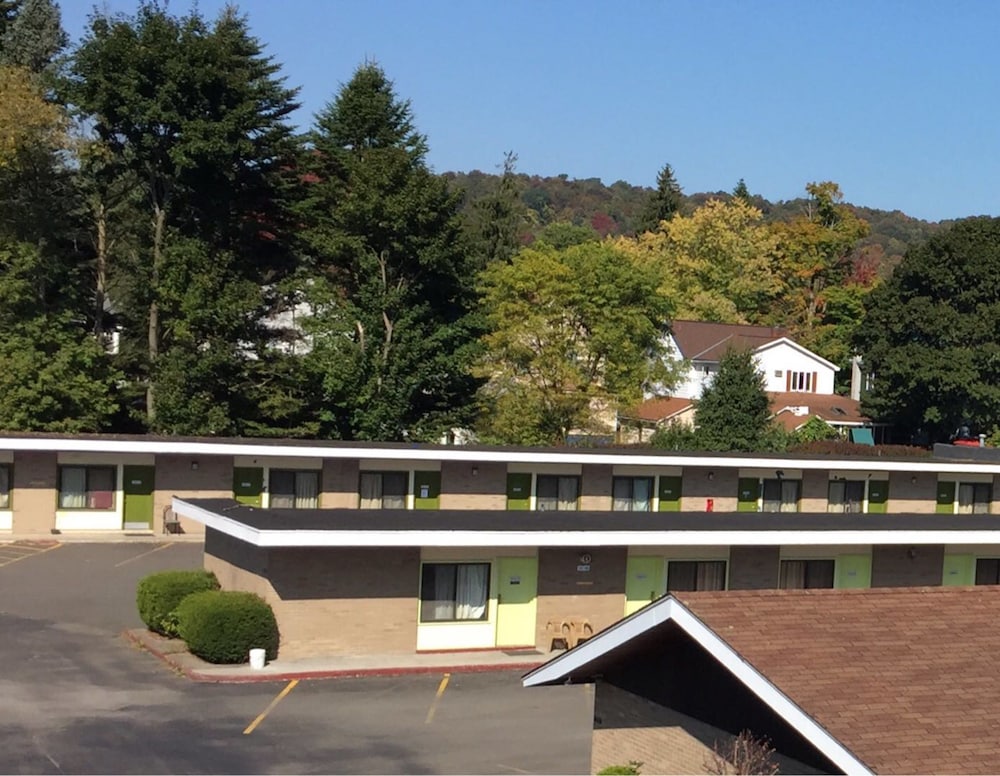 Motel 88 — hotel in Oneonta