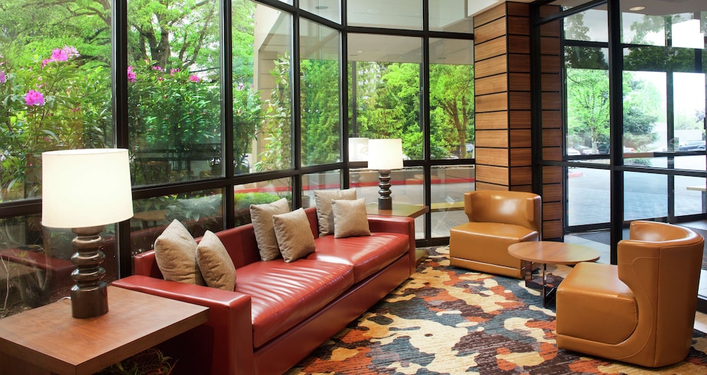 Embassy Suites by Hilton Portland Tigard - photo 5