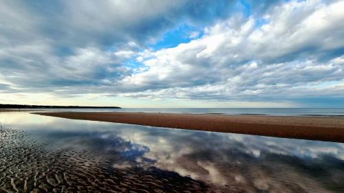 Oyster Cottage Part of the The Bay Filey Holiday Village with pool gym and direct beach access pub restaurant tennis and meadows walks