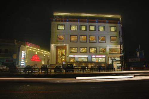 The Grand Hotels And Resorts — hotel in Nawanshahr