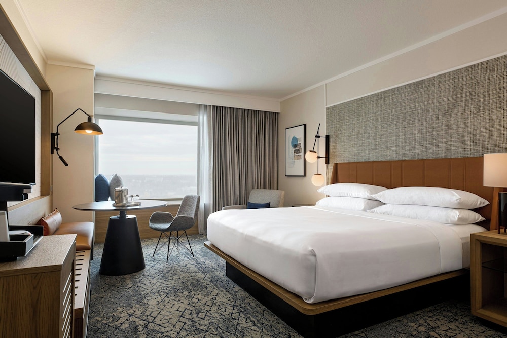 Sheraton Grand Sacramento Hotel - photo 6