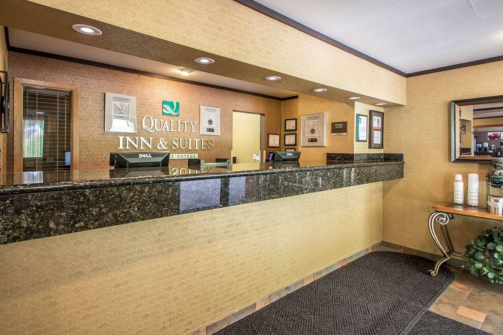Quality Inn & Suites Decorah - photo 4