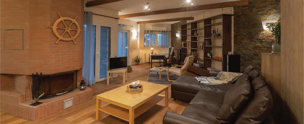 Kalista Superior Apartment by Airstay — 4-Star Luxury Hotel in Spata, Greece
