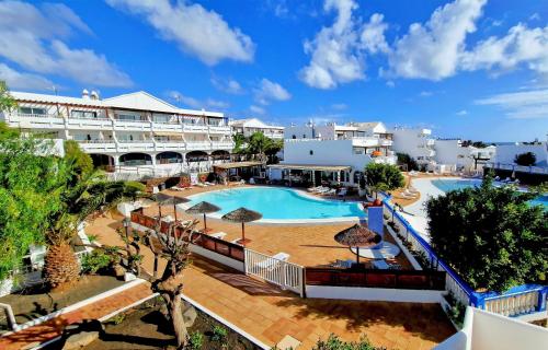 NEW Pools Wonderful Views AC — 4-Star Luxury Hotel in Costa Teguise, Spain