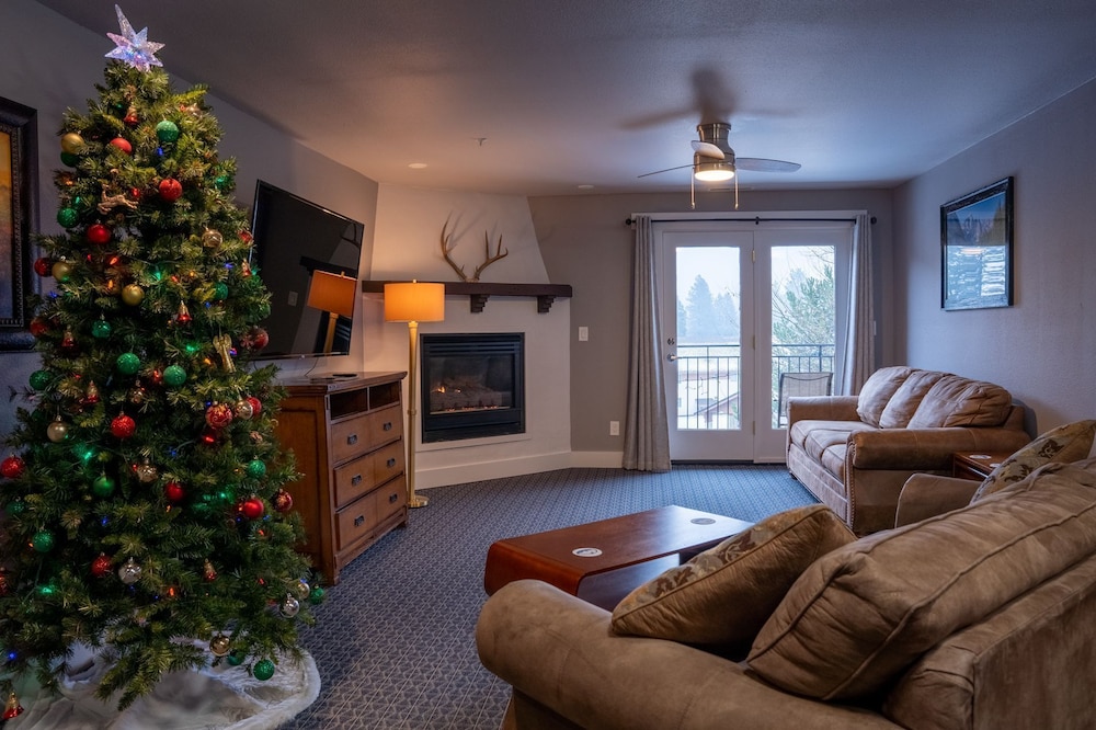 Blue Elk Inn - photo 44