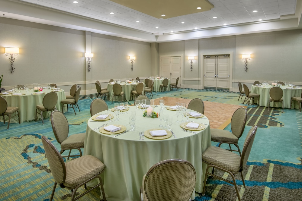 Crowne Plaza Charleston Airport Conv Ctr by IHG - photo 73