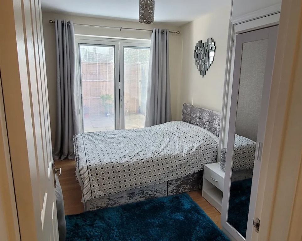 Cozy Central One Bedroom Flat