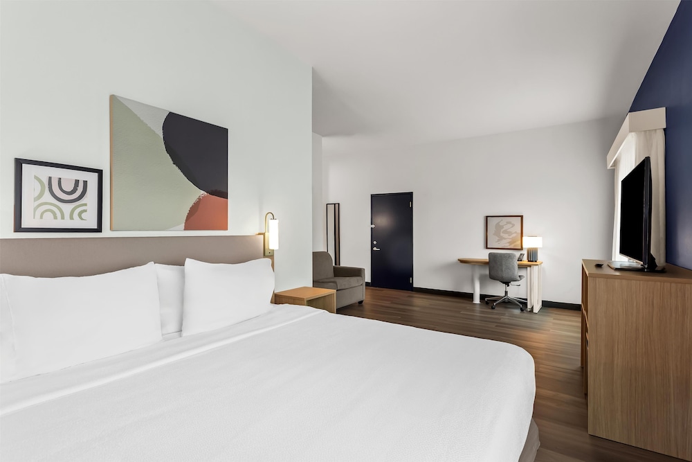 Spark by Hilton Oak Forest - photo 30