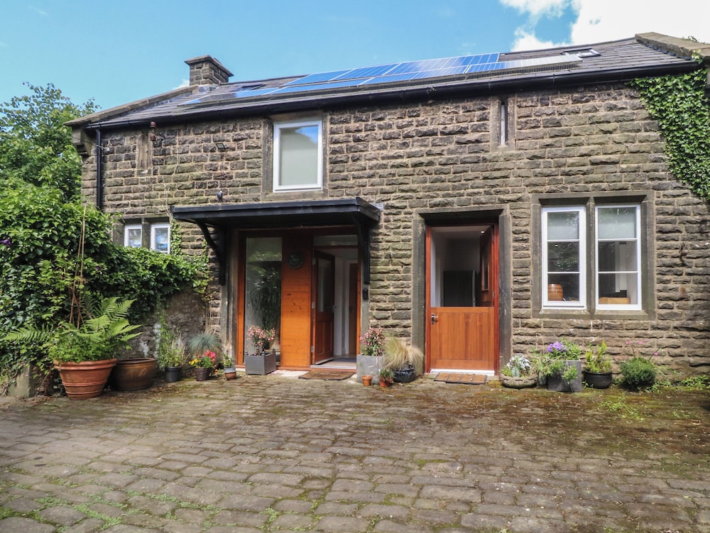 The Stables - carbon neutral hotel in Colne
