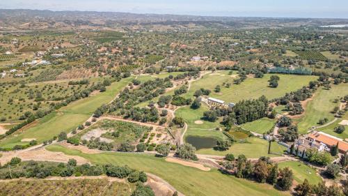Casa Pink Flamingo Spacious Town Centre Villa — 4-Star Luxury Hotel in Tavira, Portugal