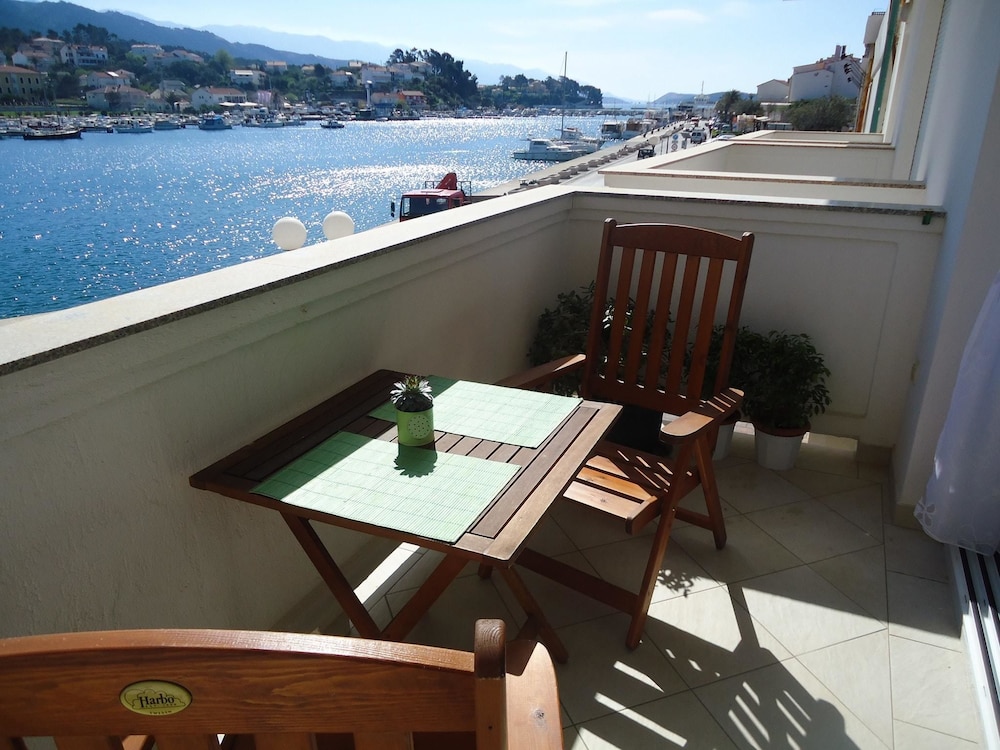 M. de Dominisa 5 — 4-Star Luxury Hotel in Rab, Croatia