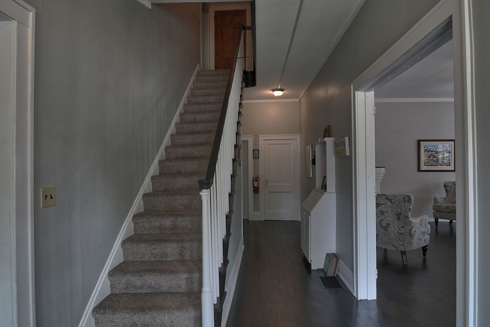Charlevoix House - photo 2